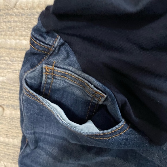 Maternity skinny jean size small (4-6) - Picture 3 of 6